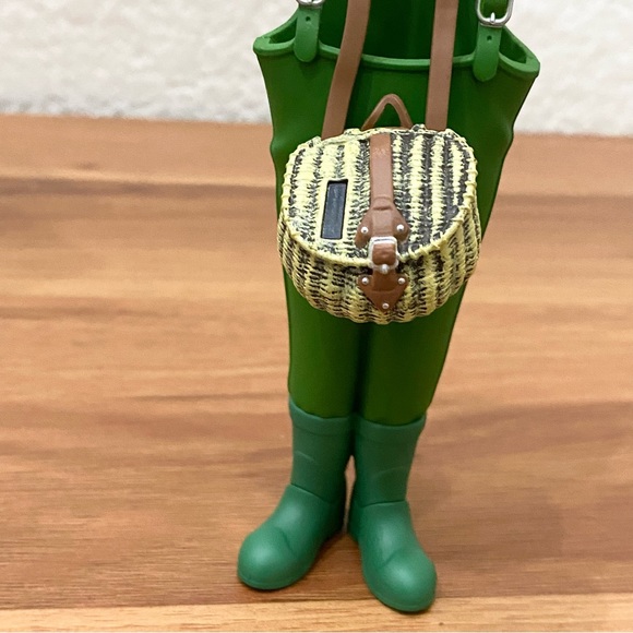 2019 HALLMARK Keepsake Wading For A Nibble Fishing Ornament - Picture 5 of 14